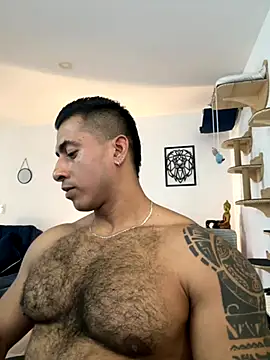 aaroncolombia online show from 09/18/25, 09:51