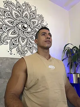 aaroncolombia online show from 11/17/25, 10:41