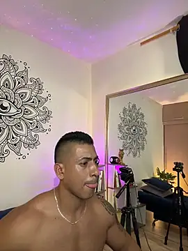 aaroncolombia online show from 02/10/26, 11:26