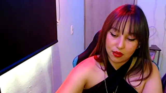 Skarlet Adams28 online show from 05/13/26, 06:26