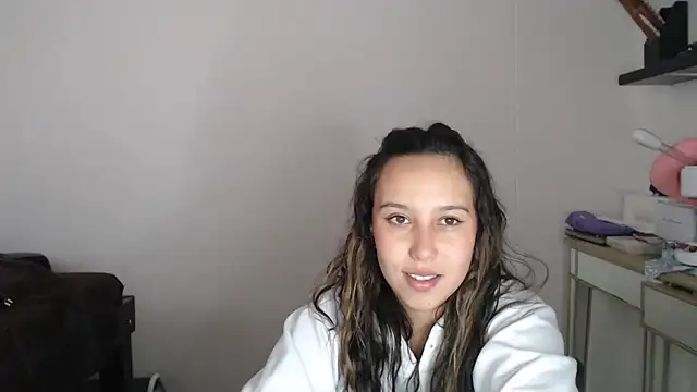 Skarlet Adams28 online show from 03/17/25, 10:19