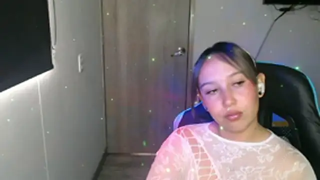 Skarlet Adams28 online show from 03/04/26, 09:11