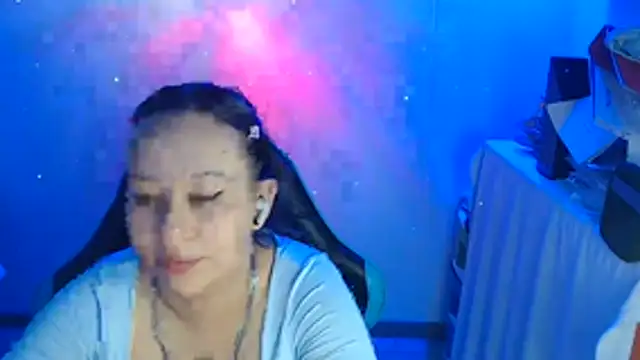 Skarlet Adams28 online show from 07/15/26, 08:43