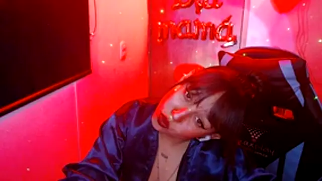Skarlet Adams28 online show from 05/08/26, 10:02