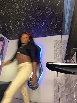 Snapshot of Thyana_LS chatting on 03/13/25, 01:29 Thyana LS online show from 03/13/25, 01:29