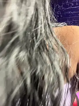 Snapshot of Thyana_LS chatting on 01/16/26, 01:26 Thyana LS online show from 01/16/26, 01:26