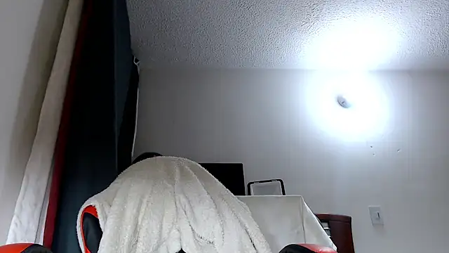 EmmyHorny  online show from 04/27/26, 04:10