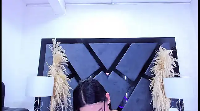 Snapshot of KylieWhite chatting on 02/19/25, 03:49 KylieWhite online show from 02/19/25, 03:49