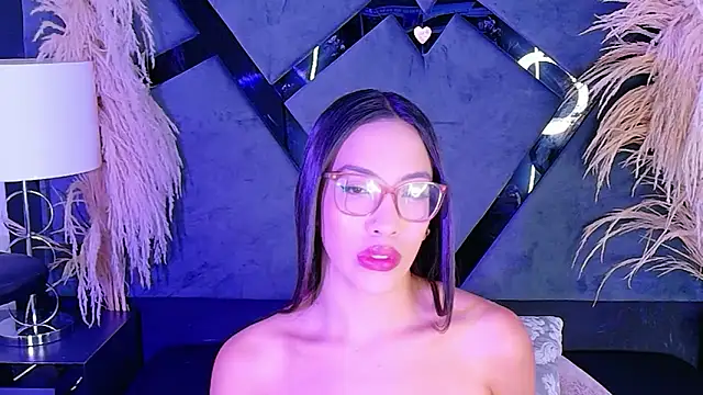 KylieWhite online show from 10/30/25, 07:39