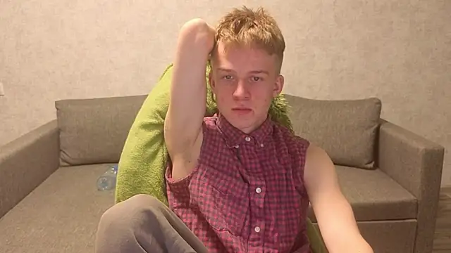 Snapshot of sweetserenity5 chatting on 12/01/25, 05:14 sweetserenity5 online show from 12/01/25, 05:14