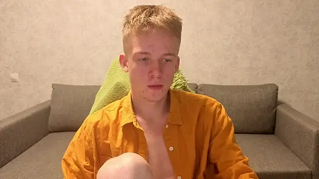 Snapshot of sweetserenity5 chatting on 11/21/25, 02:27 sweetserenity5 online show from 11/21/25, 02:27