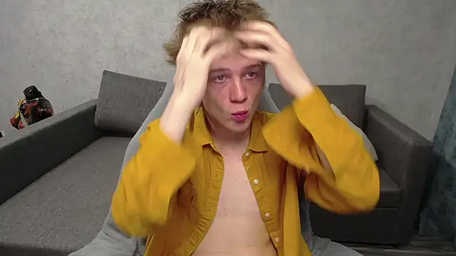 Snapshot of sweetserenity5 chatting on 03/18/25, 08:05 sweetserenity5 online show from 03/18/25, 08:05