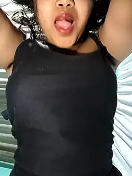 Snapshot of hotbaby_5 chatting on 01/11/26, 05:14 hotbaby 5 online show from 01/11/26, 05:14