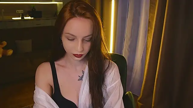 wowmolly online show from 11/17/25, 01:04