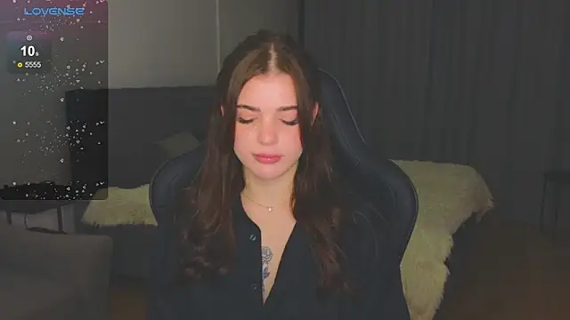 adrianawow1 online show from 11/06/25, 02:48