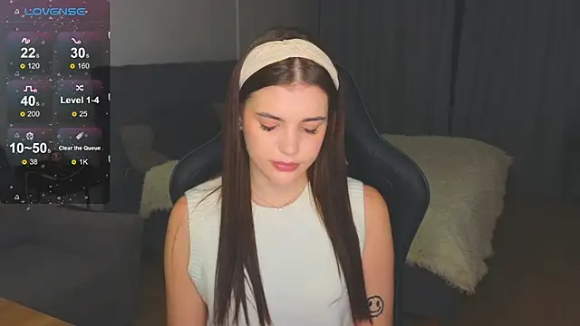 adrianawow1 online show from 12/18/25, 11:30