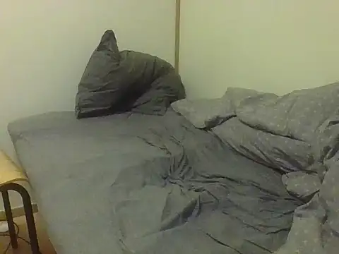 sympatyczny223 online show from 02/01/26, 08:34