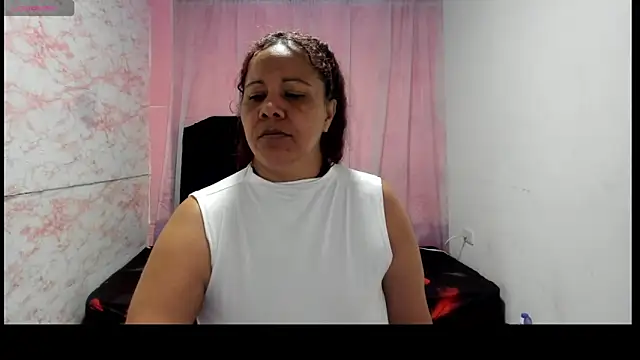 Snapshot of Brunette_sasha chatting on 05/21/26, 12:13 Brunette sasha online show from 05/21/26, 12:13
