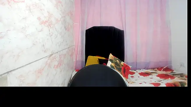 Snapshot of Brunette_sasha chatting on 05/31/26, 12:44 Brunette sasha online show from 05/31/26, 12:44