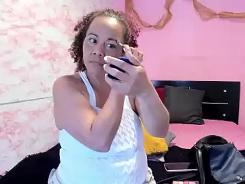 Snapshot of Brunette_sasha chatting on 03/12/25, 07:14 Brunette sasha online show from 03/12/25, 07:14