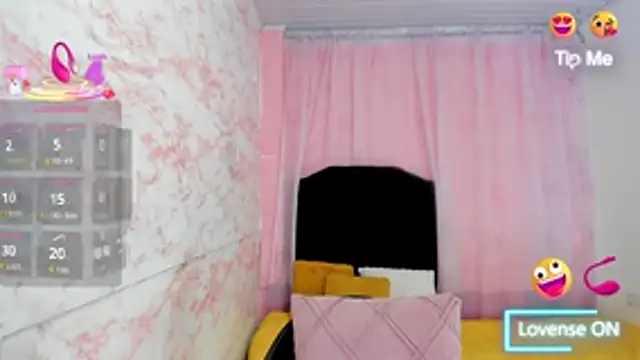 Snapshot of Brunette_sasha chatting on 11/22/25, 12:15 Brunette sasha online show from 11/22/25, 12:15