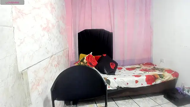 Snapshot of Brunette_sasha chatting on 06/05/26, 01:28 Brunette sasha online show from 06/05/26, 01:28
