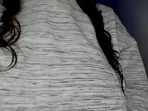 Snapshot of silviamilk chatting on 02/20/26, 12:07 silviamilk online show from 02/20/26, 12:07