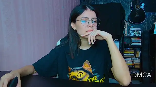 Snapshot of Drea_Foox chatting on 09/25/25, 03:01 Drea Foox online show from 09/25/25, 03:01