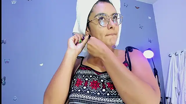 Snapshot of Kaira_mosse chatting on 11/07/25, 09:58 Kaira mosse online show from 11/07/25, 09:58