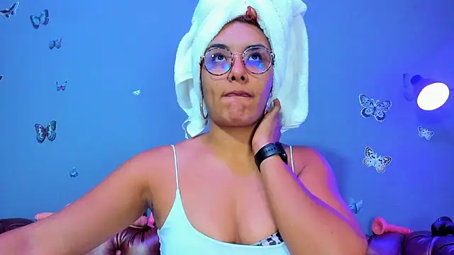 Kaira mosse online show from 03/14/26, 12:22