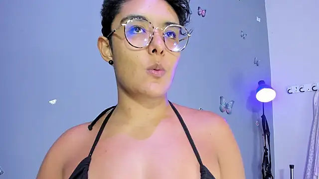 Snapshot of Kaira_mosse chatting on 10/23/25, 12:59 Kaira mosse online show from 10/23/25, 12:59