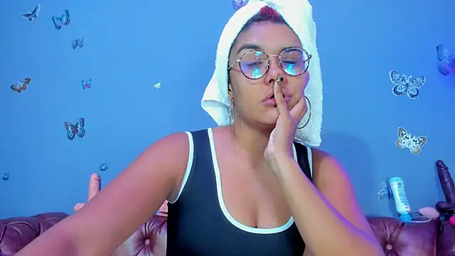 Kaira mosse online show from 04/07/26, 11:01