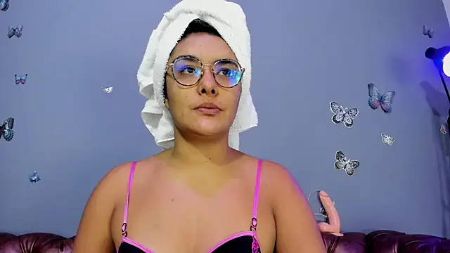 Snapshot of Kaira_mosse chatting on 11/22/25, 10:47 Kaira mosse online show from 11/22/25, 10:47