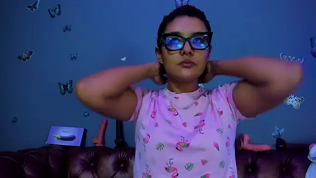 Kaira mosse online show from 05/15/26, 11:52