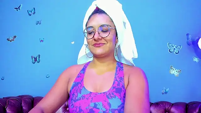 Kaira mosse online show from 05/10/26, 11:36