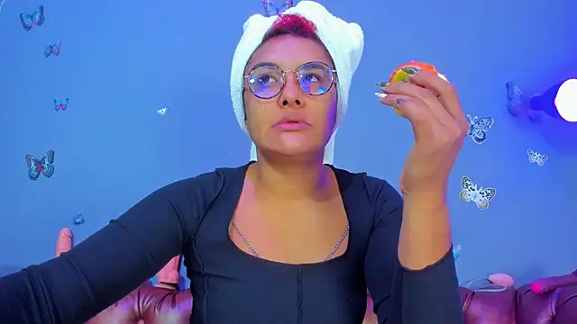 Kaira mosse online show from 04/03/26, 12:33