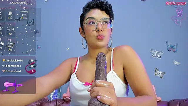 Snapshot of Kaira_mosse chatting on 03/18/25, 03:55 Kaira mosse online show from 03/18/25, 03:55