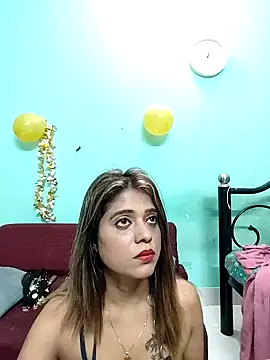 Snapshot of Somee77 chatting on 01/03/25, 06:35 Somee77 online show from 01/03/25, 06:35