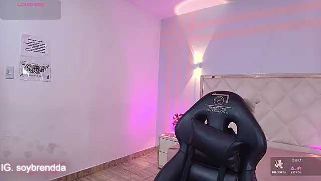 Snapshot of Brendda_tay chatting on 02/13/26, 03:06 Brendda tay online show from 02/13/26, 03:06