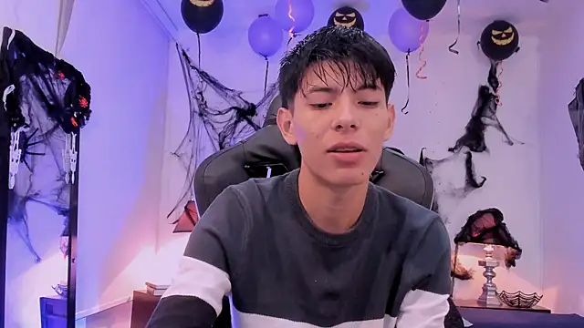 Snapshot of alexandersawyer chatting on 10/31/25, 12:57 alexandersawyer online show from 10/31/25, 12:57