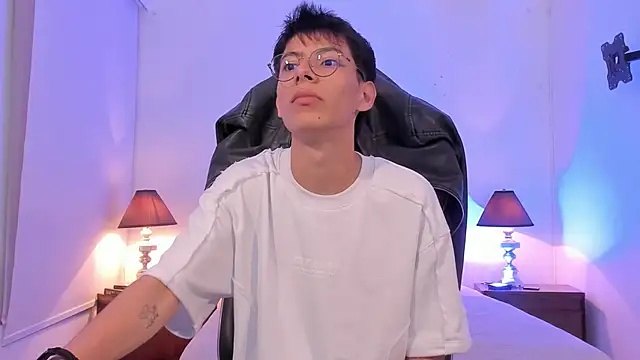 Snapshot of alexandersawyer chatting on 11/25/25, 12:27 alexandersawyer online show from 11/25/25, 12:27