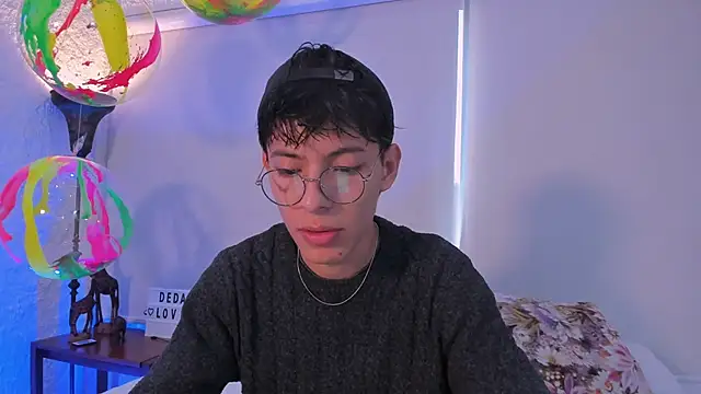 Snapshot of alexandersawyer chatting on 03/19/25, 12:01 alexandersawyer online show from 03/19/25, 12:01