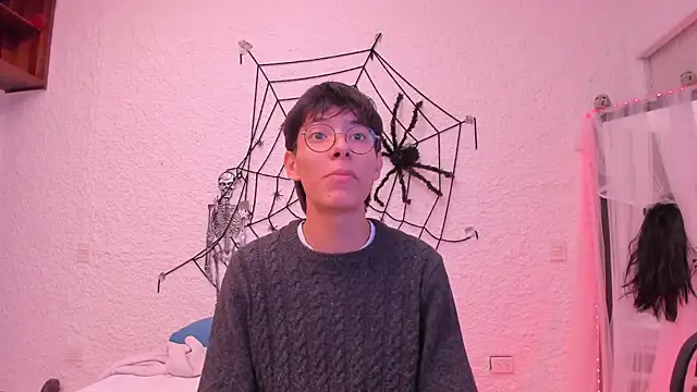 Snapshot of alexandersawyer chatting on 10/04/25, 04:25 alexandersawyer online show from 10/04/25, 04:25