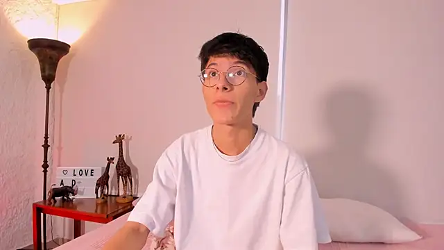 Snapshot of alexandersawyer chatting on 03/13/25, 12:24 alexandersawyer online show from 03/13/25, 12:24