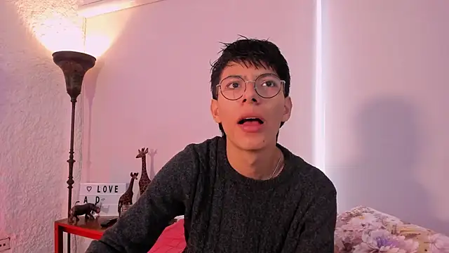 Snapshot of alexandersawyer chatting on 03/14/25, 01:13 alexandersawyer online show from 03/14/25, 01:13