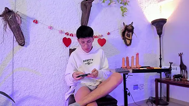 Snapshot of alexandersawyer chatting on 03/08/25, 12:30 alexandersawyer online show from 03/08/25, 12:30