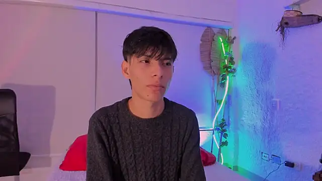 Snapshot of alexandersawyer chatting on 10/25/25, 04:33 alexandersawyer online show from 10/25/25, 04:33