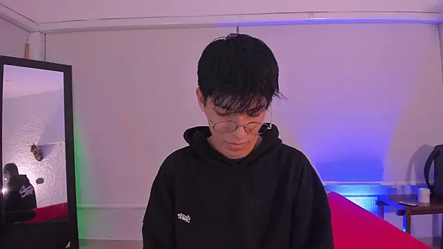 Snapshot of alexandersawyer chatting on 10/20/25, 04:36 alexandersawyer online show from 10/20/25, 04:36