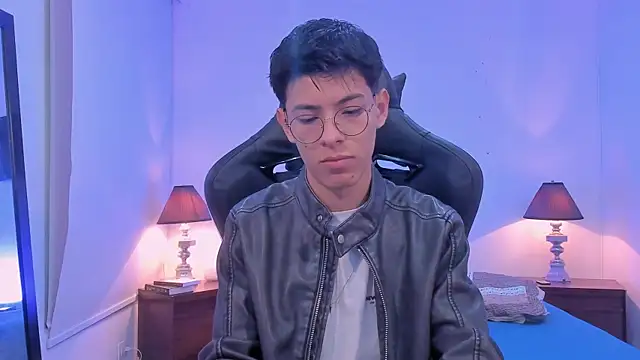 Snapshot of alexandersawyer chatting on 11/17/25, 12:42 alexandersawyer online show from 11/17/25, 12:42