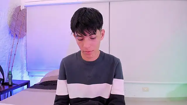 Snapshot of alexandersawyer chatting on 10/24/25, 04:00 alexandersawyer online show from 10/24/25, 04:00